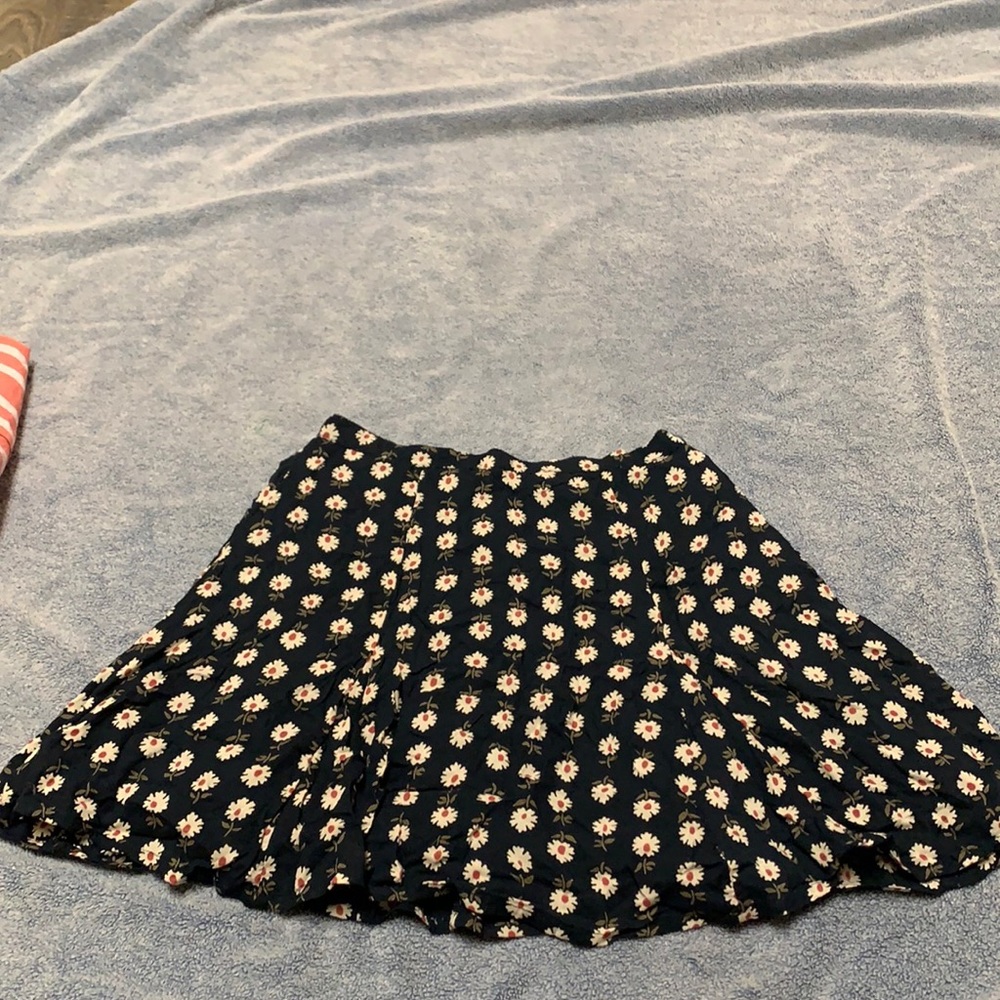 Short flower skirt!